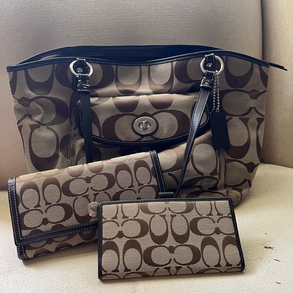 Coach set